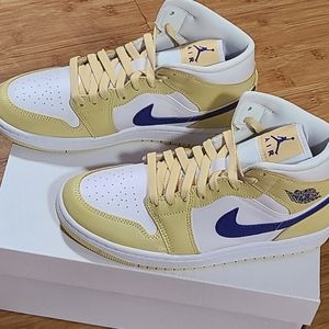 Air Jordan 1 Mid 'Lemon Wash/White/Lapis' Womens 8.5 (New in Box)